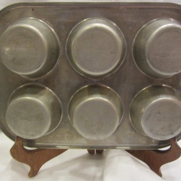 VTG 50'S GRANT MAID 6 CUP MUFFIN TIN, ALUMINUM - Picture 2 of 3